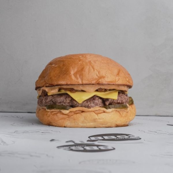 BB52 The Cheeseburger